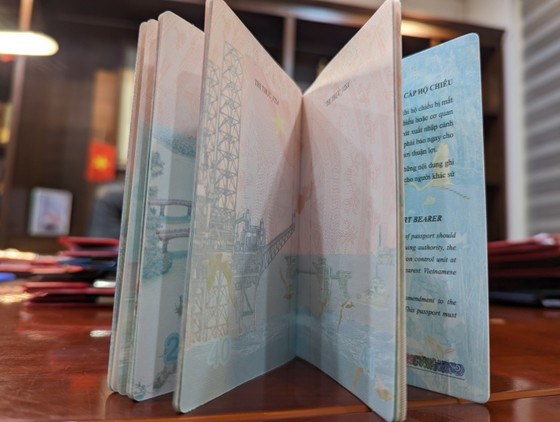 Cận cảnh mẫu hộ chiếu gắn chíp được cấp từ 1-3 - Ảnh 8.