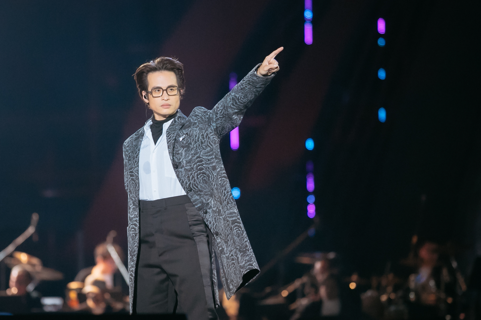 Kết thúc thành công concert Chân Trời Rực Rỡ, MXH vẫn rộ lên tranh cãi về chuyện hát cover và âm nhạc tử tế của Hà Anh Tuấn - Ảnh 5.