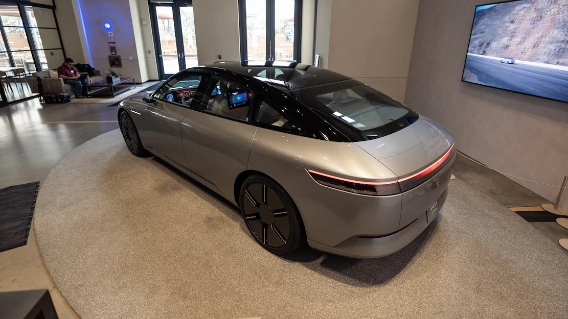 Bên trong chiếc Honda có màn hình dài nhất, chiếu phim và chơi được PS5 - Ảnh 3.