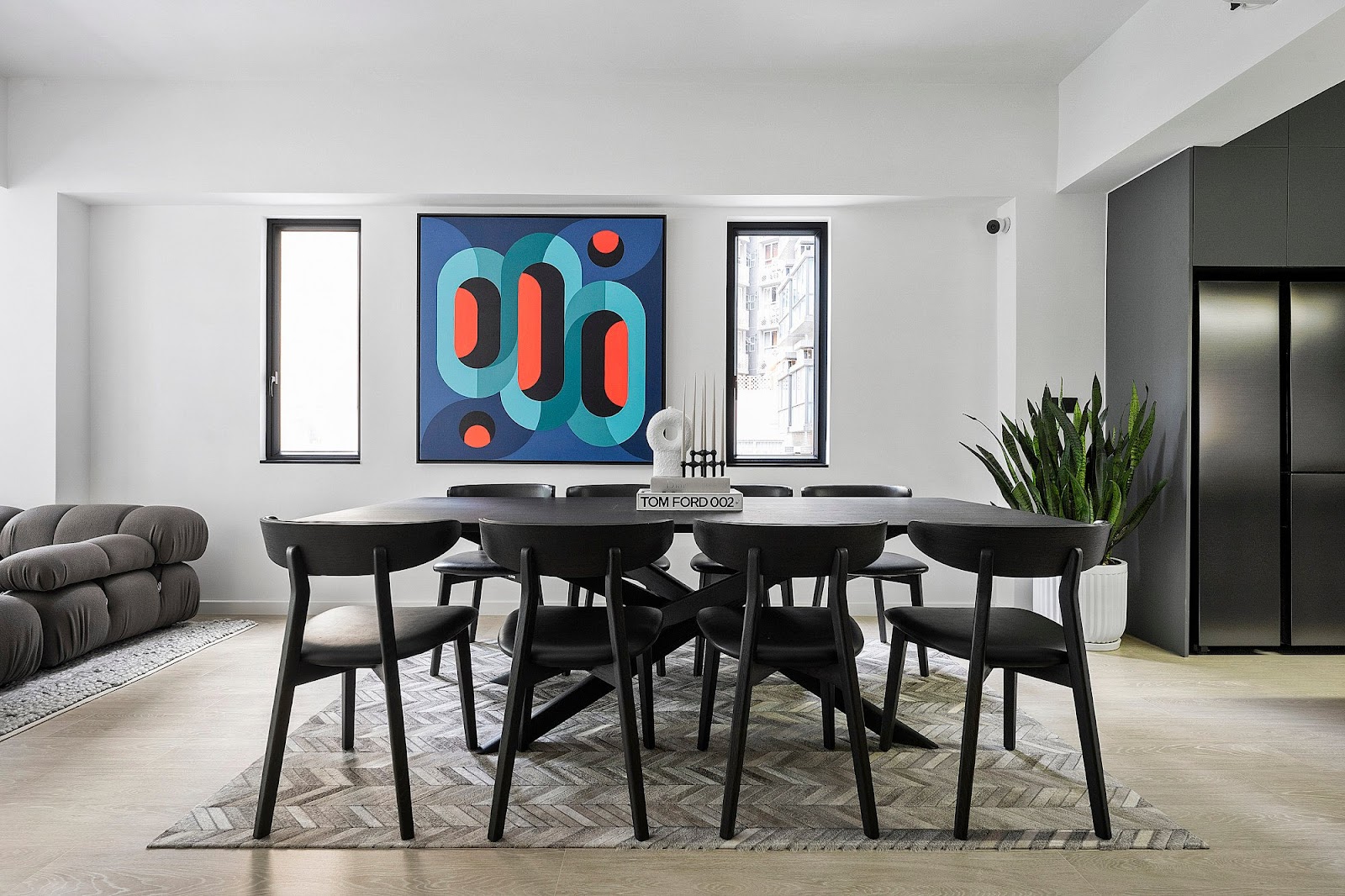 Cải tạo căn hộ 214m2 từ 63 năm trước: Sự tối tăm và tồi tàn hoàn toàn biến mất, gia chủ nhận nhà mà ngỡ ngàng - Ảnh 3.