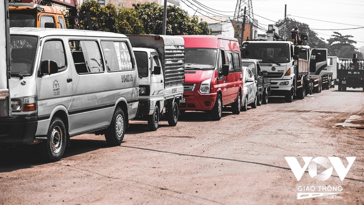 Dịch vụ đăng kiểm thuê thời khủng hoảng - Ảnh 1.