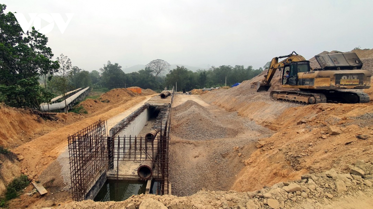 Vì sao Cao tốc Bắc - Nam qua Thanh Hóa chậm tiến độ? - Ảnh 3. Vì sao Cao tốc Bắc - Nam qua Thanh Hóa chậm tiến độ? - Ảnh 3.