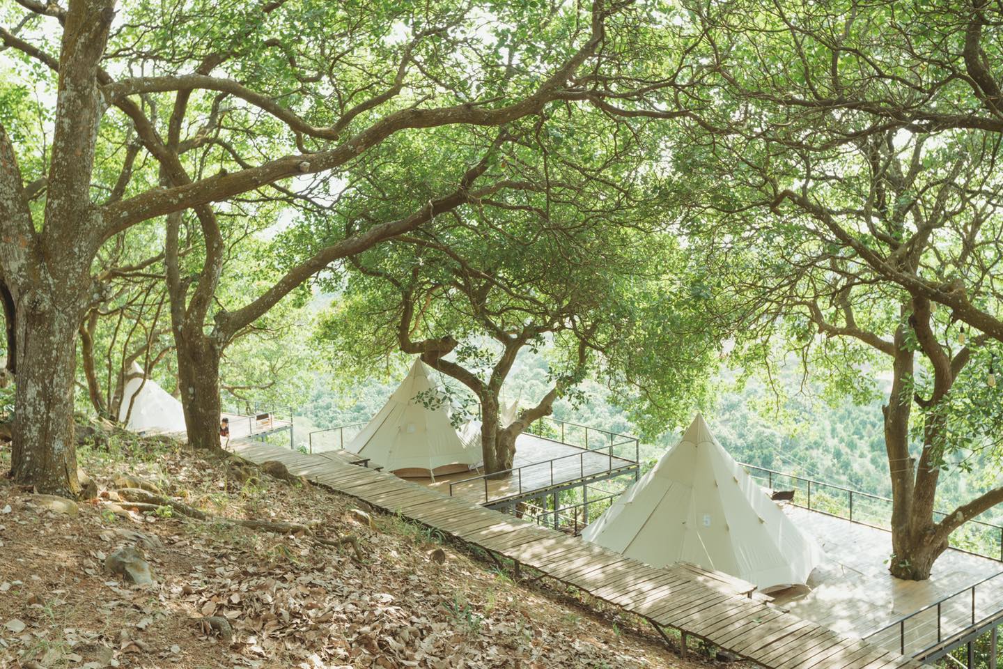 Vừa hòa mình với thiên nhiên vừa trải nghiệm tiện nghi cực xịn tại các khu glamping quanh hồ Trị An - Ảnh 11. Vừa hòa mình với thiên nhiên vừa trải nghiệm tiện nghi cực xịn tại các khu glamping quanh hồ Trị An - Ảnh 11.