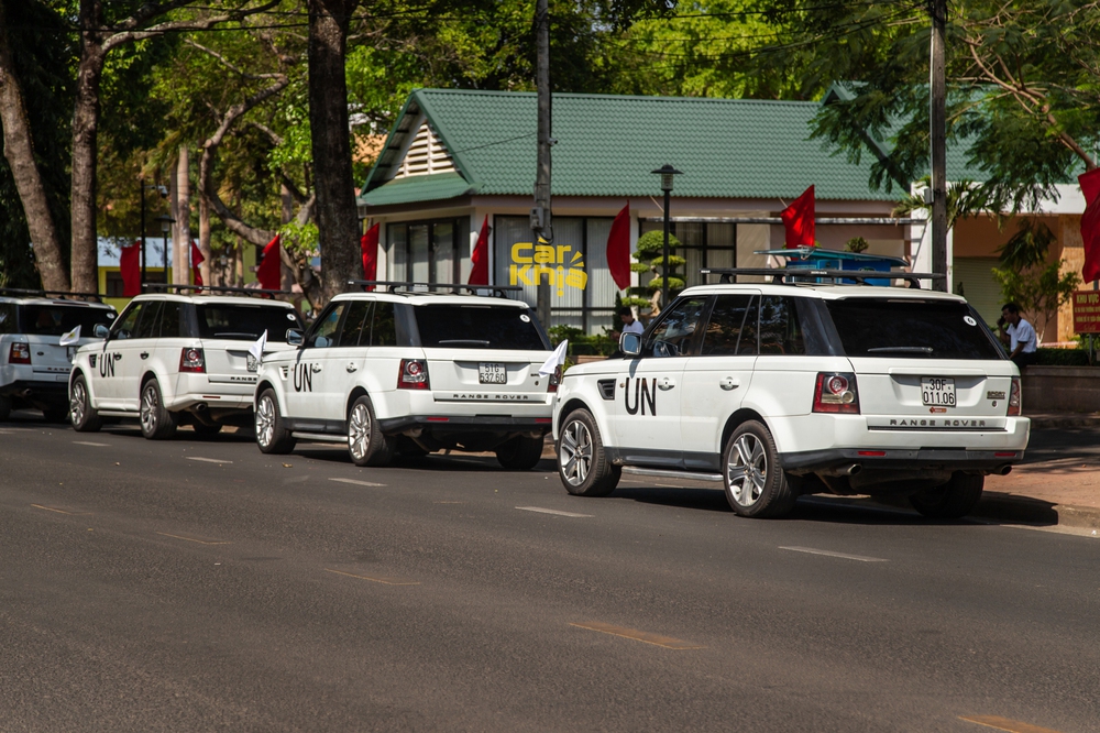  Ông Đặng Lê Nguyên Vũ mang dàn SUV độ khủng đến lễ hội cà phê lớn nhất Việt Nam: G 63 và LX 570 làm nền cho 10 chiếc Range Rover - Ảnh 4.
