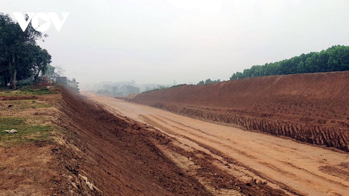 Vì sao Cao tốc Bắc - Nam qua Thanh Hóa chậm tiến độ? - Ảnh 1. Vì sao Cao tốc Bắc - Nam qua Thanh Hóa chậm tiến độ? - Ảnh 1.