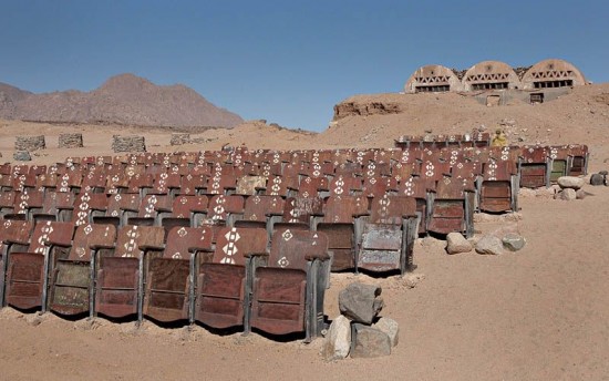 Bí ẩn về rạp chiếu phim tận thế, được xây dựng trên sa mạc Ai Cập nhưng hơn 30 năm chẳng một bóng người ghé thăm - Ảnh 3.