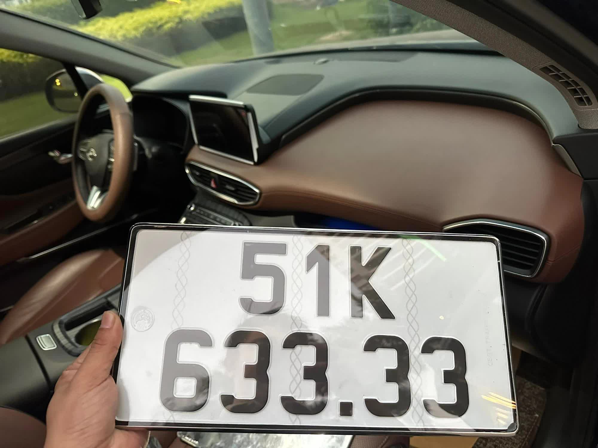 Chủ Hyundai Santa Fe cũ bấm biển tứ quý: Có người trả 1,5 tỷ nhưng chưa ưng, tính lên đời Palisade sau khi bán - Ảnh 3. Chủ Hyundai Santa Fe cũ bấm biển tứ quý: Có người trả 1,5 tỷ nhưng chưa ưng, tính lên đời Palisade sau khi bán - Ảnh 3.