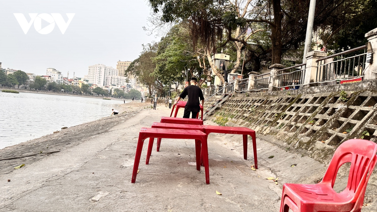 Hà Nội: Đường dạo ven hồ Hoàng Cầu thành nơi sở hữu của các quán nhậu - Ảnh 6.