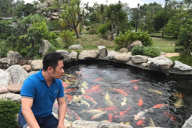 Hé lộ khối tài sản khủng của Bằng Kiều sau phát ngôn khán giả của tôi đều là người có tiền: Biệt thự 2000m2 ở Mĩ, xế hộp siêu sang, cát-xê thuộc hàng top trong làng giải trí - Ảnh 6. Hé lộ khối tài sản khủng của Bằng Kiều sau phát ngôn khán giả của tôi đều là người có tiền: Biệt thự 2000m2 ở Mĩ, xế hộp siêu sang, cát-xê thuộc hàng top trong làng giải trí - Ảnh 6.