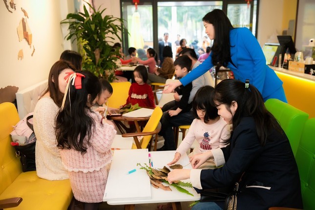 Phía sau việc bán bảo hiểm nhân thọ - Bài 2: Thu nhập và danh xưng nghề nhân văn - Ảnh 2. Phía sau việc bán bảo hiểm nhân thọ - Bài 2: Thu nhập và danh xưng nghề nhân văn - Ảnh 2.