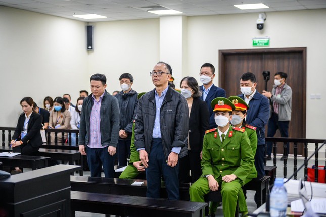 Lời khai của cựu lãnh đạo ngân hàng trong vụ cho vay ẩu hơn 52 triệu USD - Ảnh 1. Lời khai của cựu lãnh đạo ngân hàng trong vụ cho vay ẩu hơn 52 triệu USD - Ảnh 1.