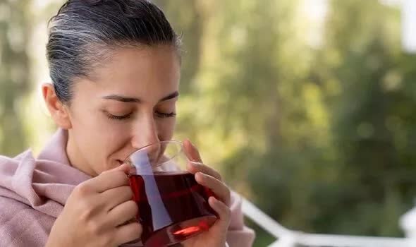 Loại trà từ  gia vị này có thể làm giảm lượng đường trong máu trong vòng 30 phút sau khi ăn - Ảnh 2.