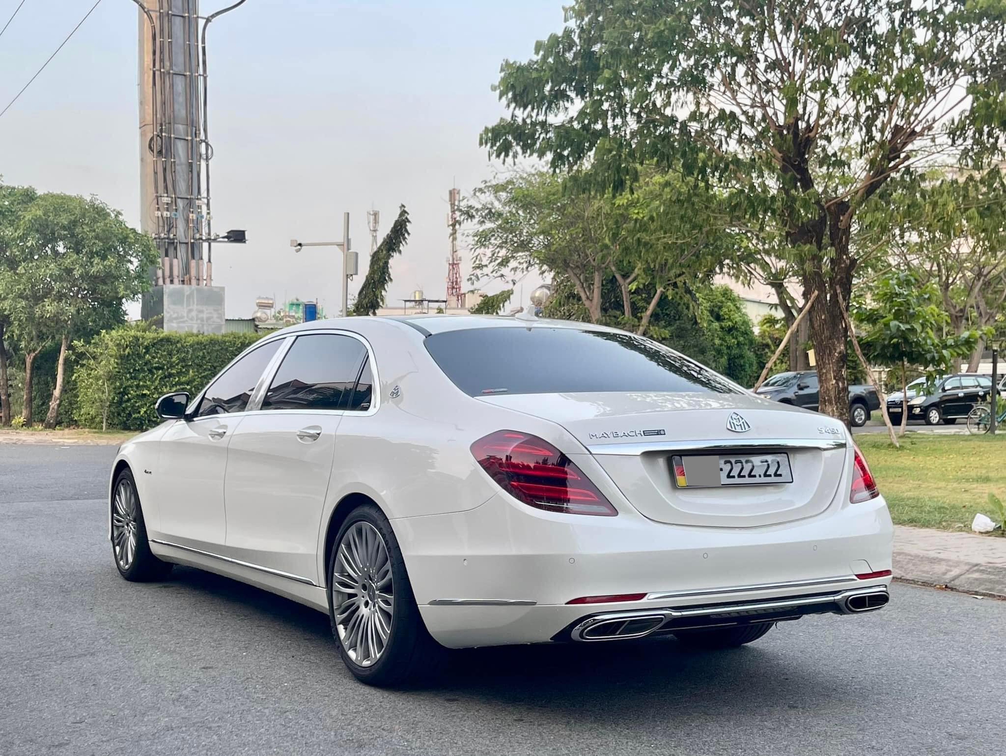 Đã Maybach lại còn ngũ quý 6, chiếc S 450 này đi 3 năm bán lại giá gần bằng xe mới - Ảnh 3. Đã Maybach lại còn ngũ quý 6, chiếc S 450 này đi 3 năm bán lại giá gần bằng xe mới - Ảnh 3.