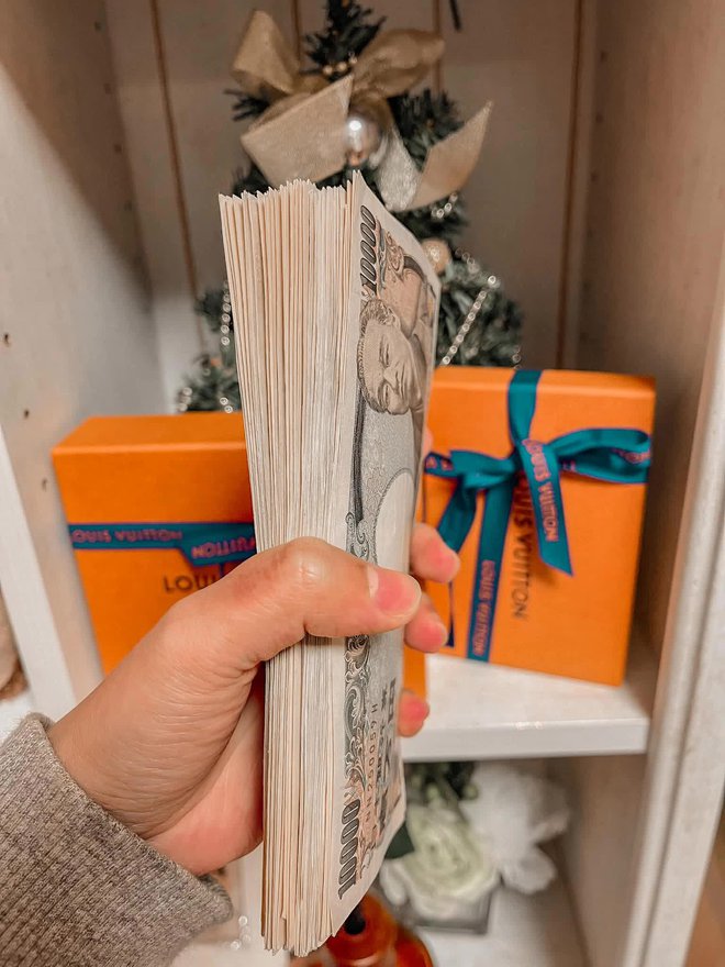 Bà Nhân Vlog “phất” như diều gặp gió: Thu nhập 200 triệu/tháng, mua mấy căn nhà toàn tiền tỷ - Ảnh 11.