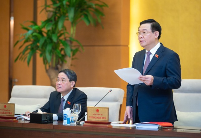 Xem xét, phê chuẩn đề nghị của Thủ tướng về việc bổ nhiệm, miễn nhiệm đại sứ - Ảnh 1.