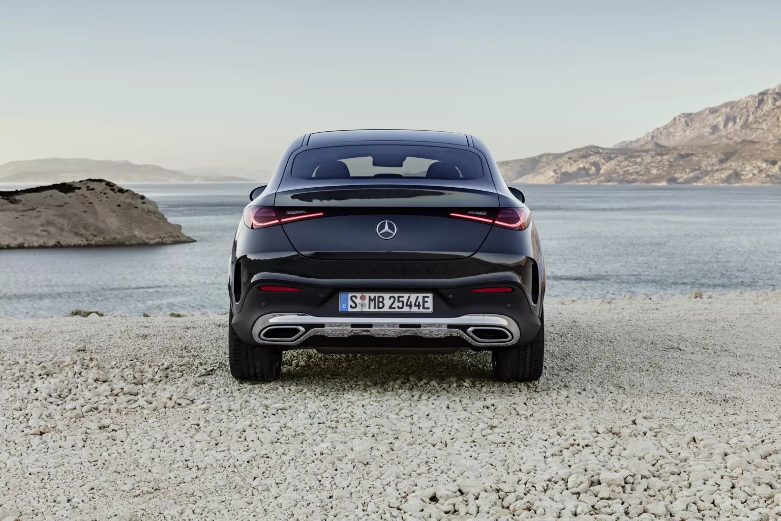 Ra mắt Mercedes-Benz GLC Coupe 2023: Cái gì cũng to lớn hơn, cạnh tranh X4 với nhiều đồ chơi công nghệ, về Việt Nam trong thời gian gần - Ảnh 7.