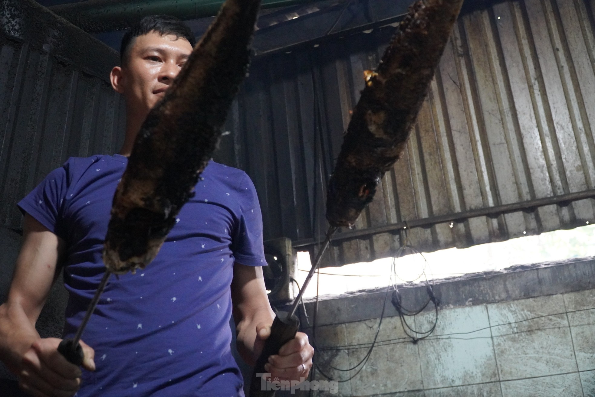 Đặc sản nướng cá bằng lá rừng, thu tiền triệu mỗi ngày - Ảnh 2.