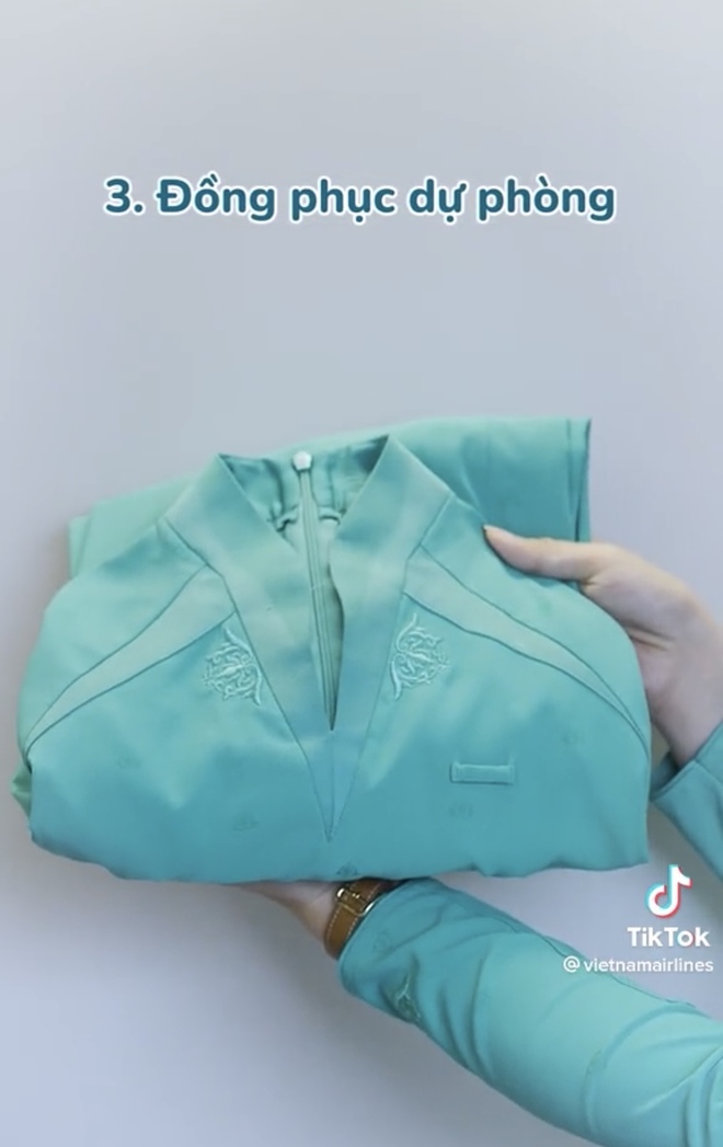 Có gì trong bên trong vali của các nữ tiếp viên hàng không? - Ảnh 3. Có gì trong bên trong vali của các nữ tiếp viên hàng không? - Ảnh 3.