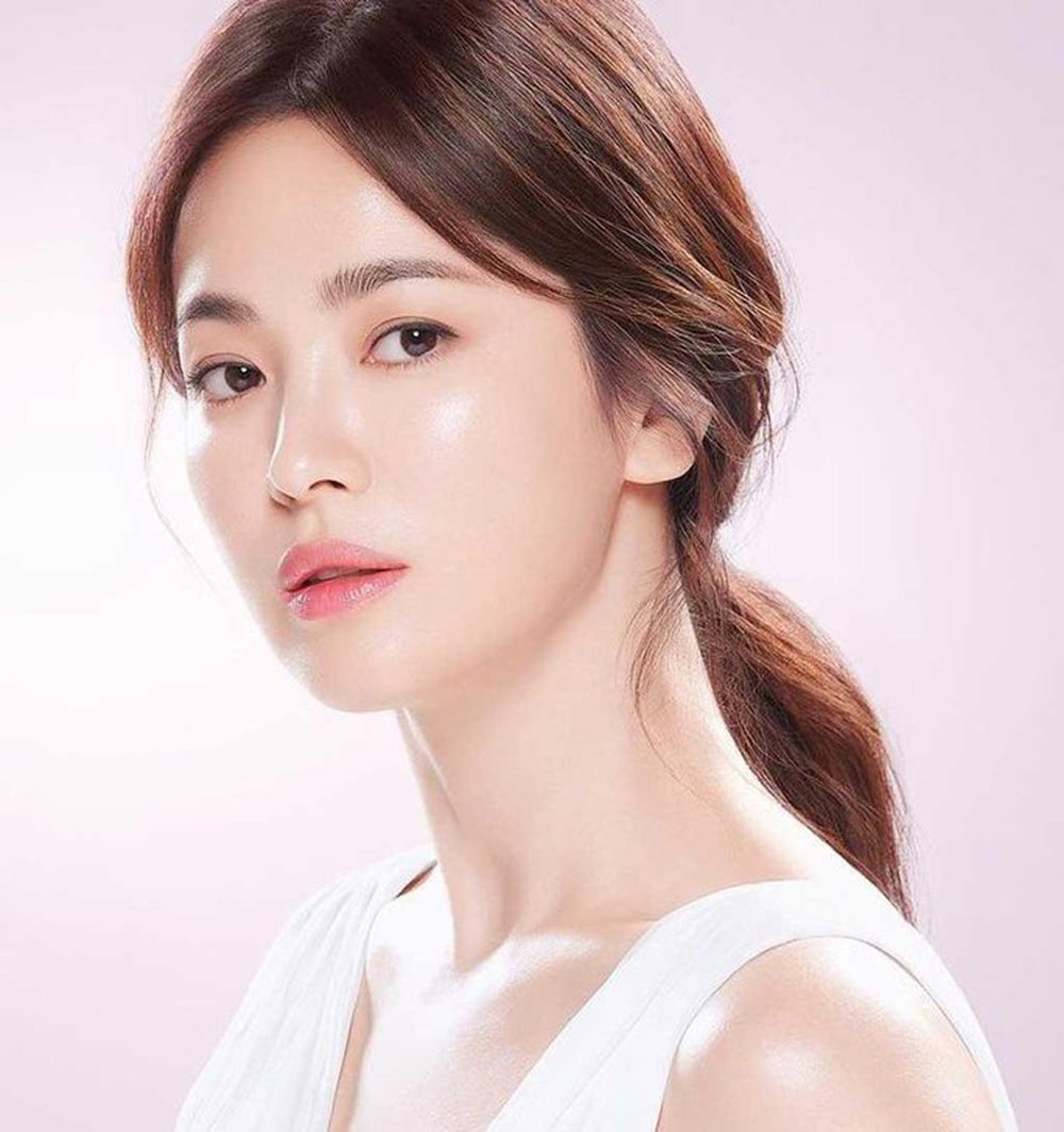 Những người đẹp showbiz kiếm ngàn tỉ dễ như chơi - Ảnh 1. Những người đẹp showbiz kiếm ngàn tỉ dễ như chơi - Ảnh 1.