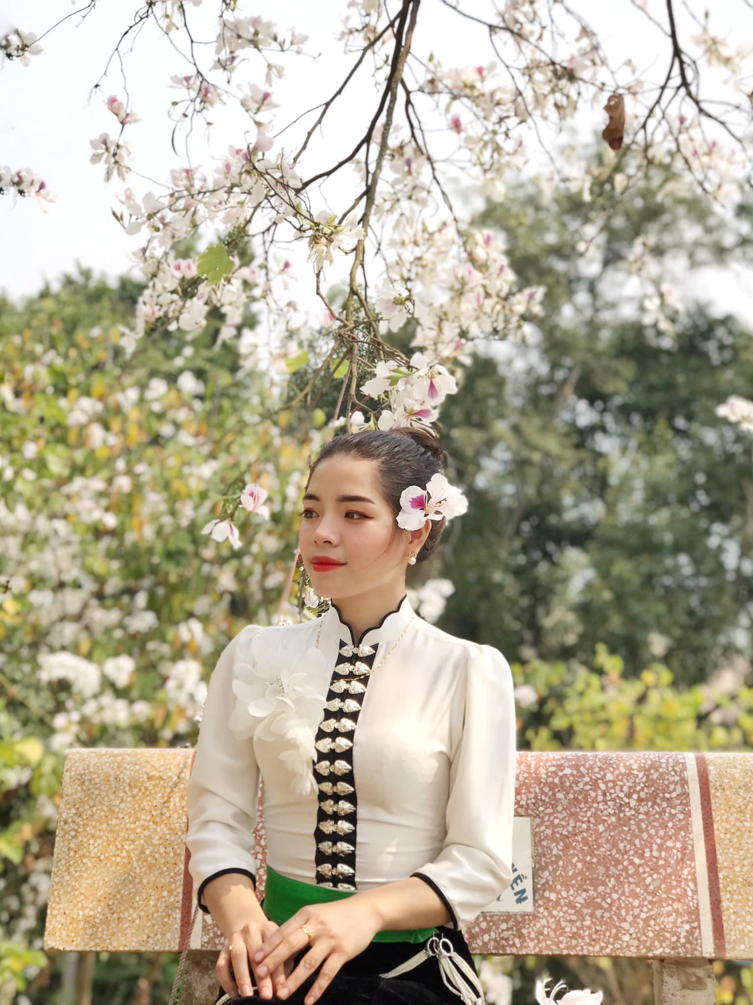 Ngất ngây trước vẻ đẹp Điện Biên mùa hoa ban nở lung linh nhất trong năm - Ảnh 1.