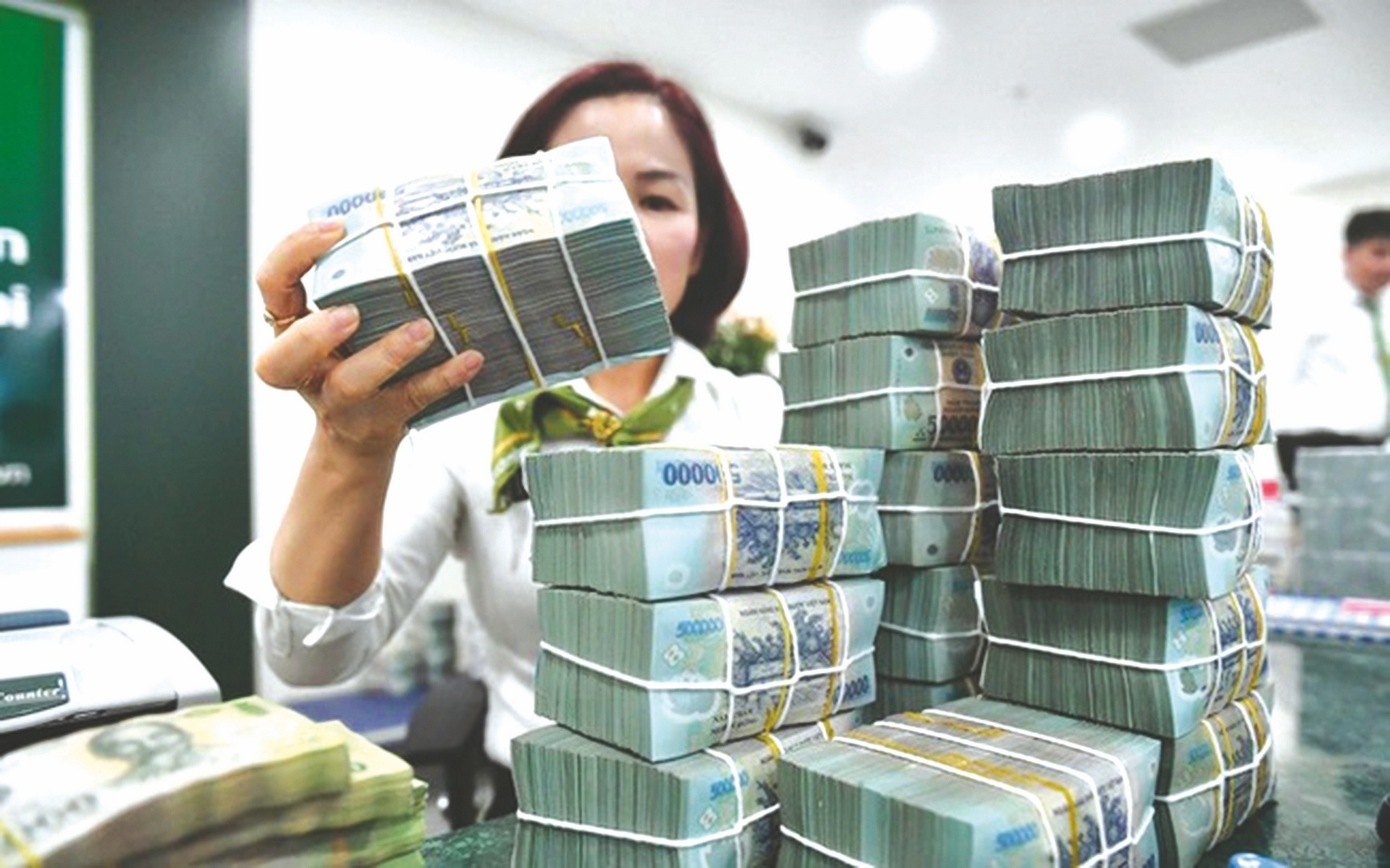 Lãi suất tiếp tục xu hướng giảm - Ảnh 1. Lãi suất tiếp tục xu hướng giảm - Ảnh 1.