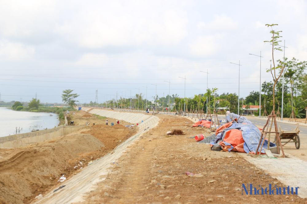 Nhiều lần lỡ hẹn, đường ven sông hơn 745 tỷ ở Đà Nẵng chốt ngày về đích - Ảnh 8. Nhiều lần lỡ hẹn, đường ven sông hơn 745 tỷ ở Đà Nẵng chốt ngày về đích - Ảnh 8.