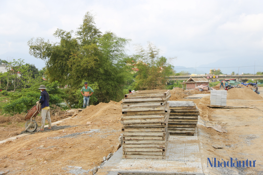 Nhiều lần lỡ hẹn, đường ven sông hơn 745 tỷ ở Đà Nẵng chốt ngày về đích - Ảnh 7. Nhiều lần lỡ hẹn, đường ven sông hơn 745 tỷ ở Đà Nẵng chốt ngày về đích - Ảnh 7.