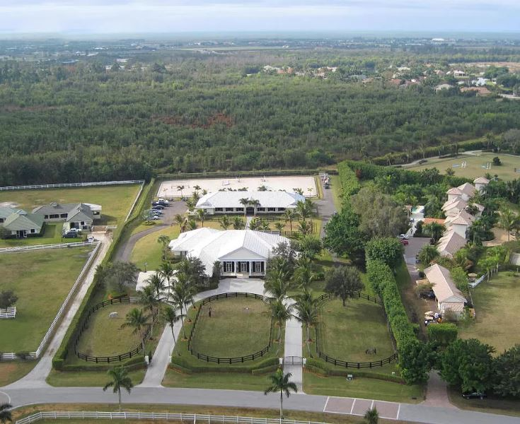 Chẳng cần nhận thừa kế, con gái Steve Jobs vẫn tận hưởng cuộc sống sang chảnh: Tự kiếm tiền không "dựa hơi" bố mẹ, có cả siêu du thuyền và máy bay tư nhân - Ảnh 6.