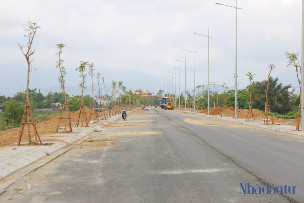 Nhiều lần lỡ hẹn, đường ven sông hơn 745 tỷ ở Đà Nẵng chốt ngày về đích - Ảnh 3. Nhiều lần lỡ hẹn, đường ven sông hơn 745 tỷ ở Đà Nẵng chốt ngày về đích - Ảnh 3.