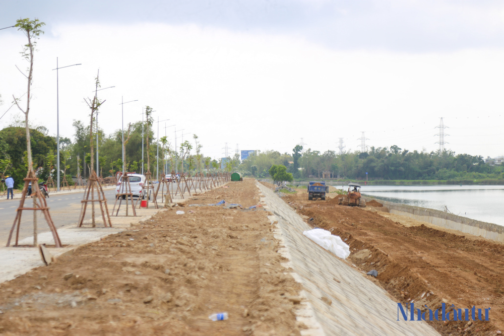 Nhiều lần lỡ hẹn, đường ven sông hơn 745 tỷ ở Đà Nẵng chốt ngày về đích - Ảnh 2. Nhiều lần lỡ hẹn, đường ven sông hơn 745 tỷ ở Đà Nẵng chốt ngày về đích - Ảnh 2.