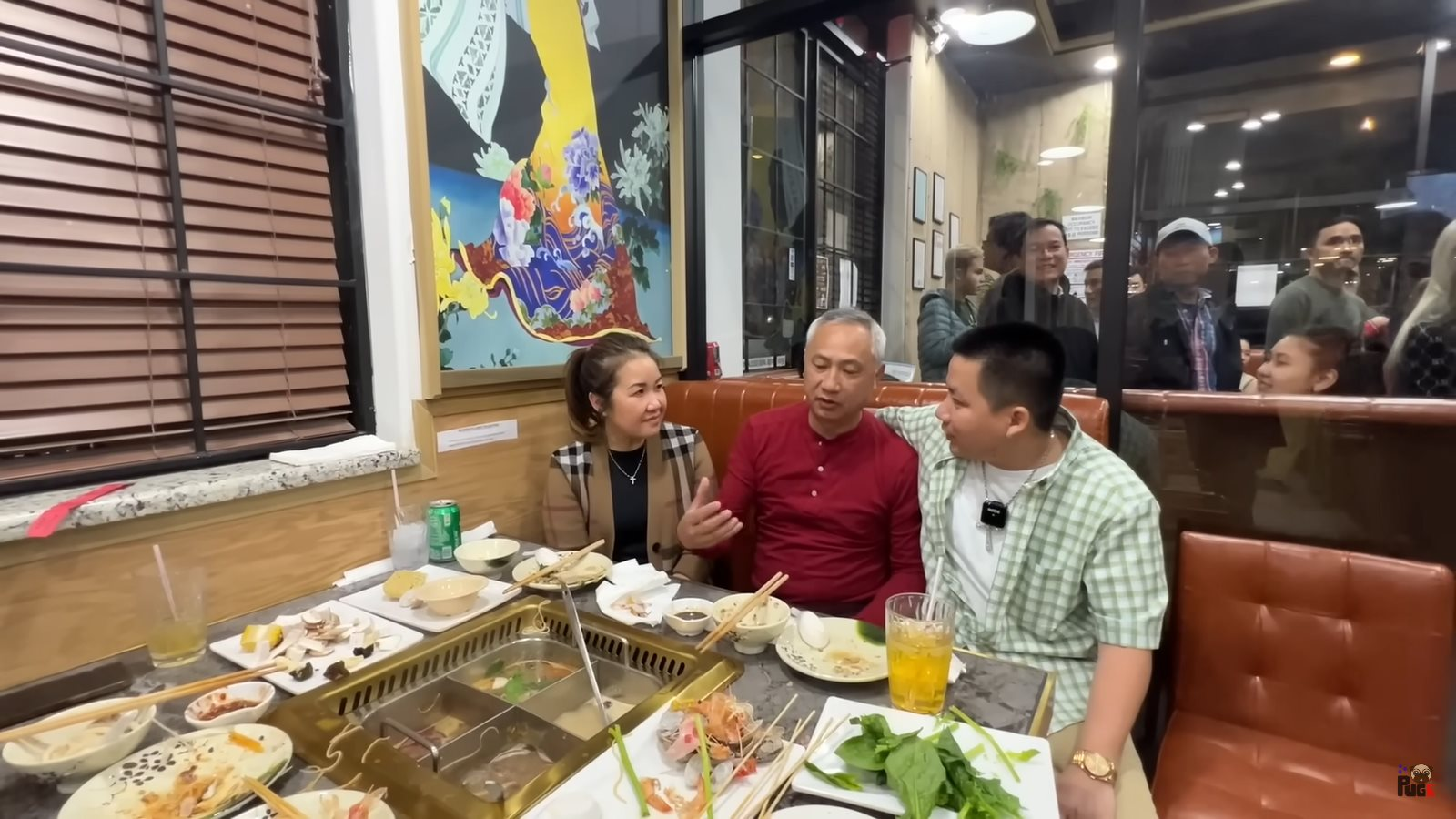 Mở quán lẩu ở Mỹ vì đam mê chứ lời lãi gì tầm này: Khoa Pug tặng vàng Thụy Sĩ cho khách tới ủng hộ, khán giả ở Việt Nam cũng có quà - Ảnh 5.