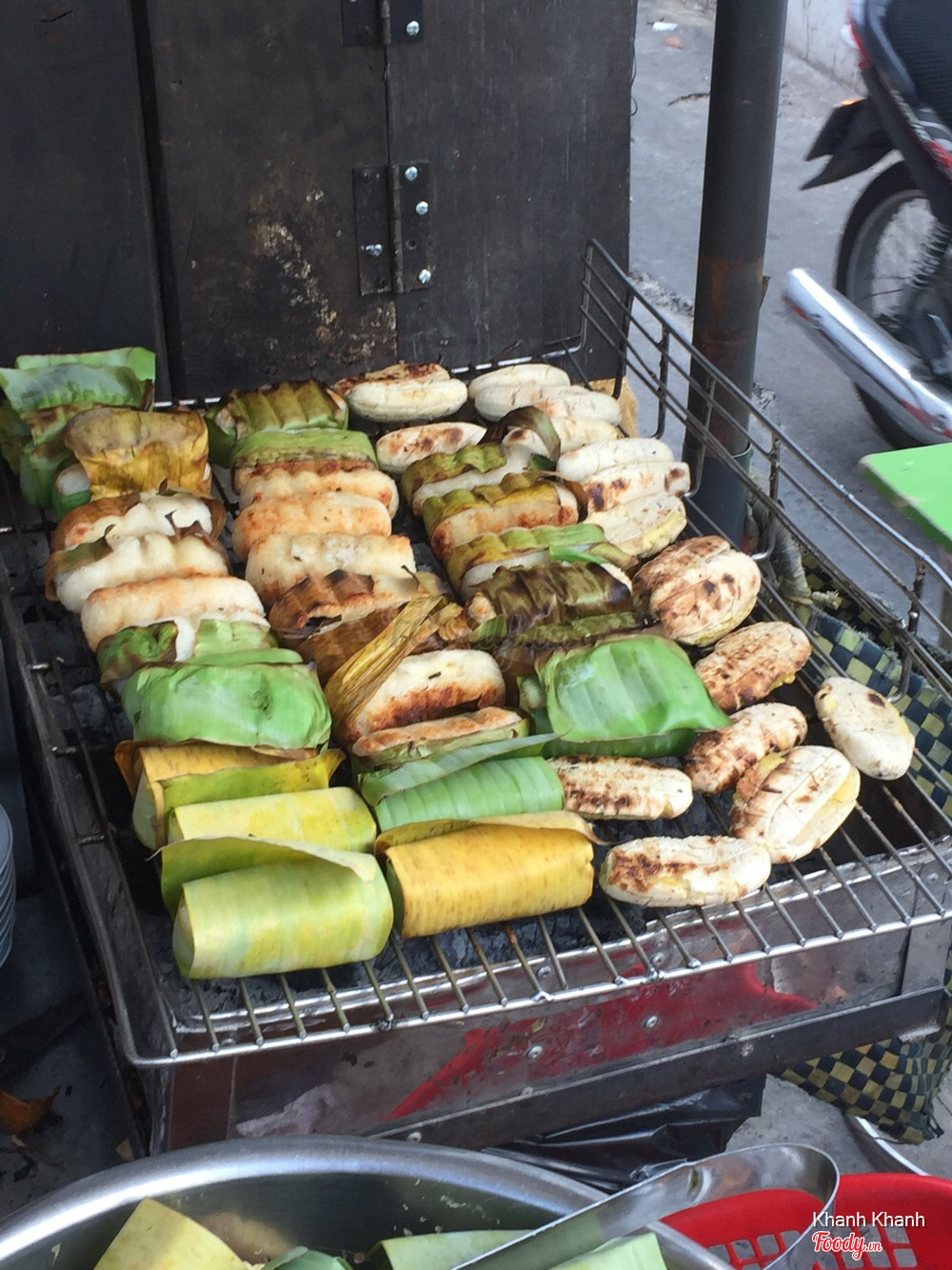 Thưởng thức chuối nếp nướng - top 9 món tráng miệng ngon nhất thế giới tại các quán nổi danh lâu nay ở TP.HCM - Ảnh 11.