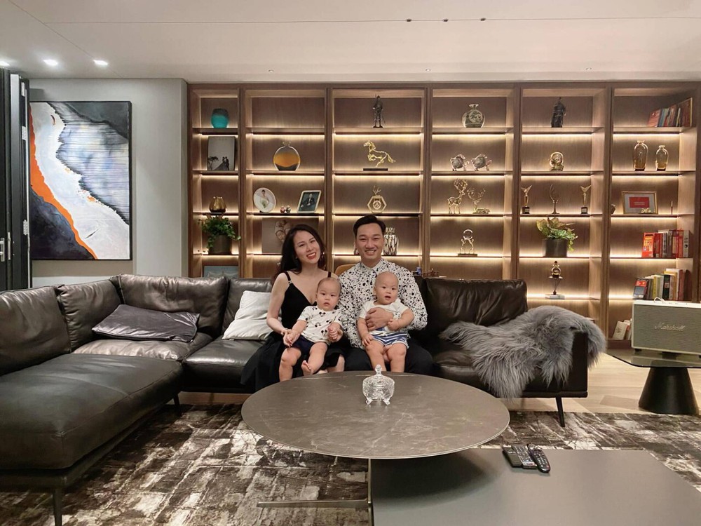 Tiếp viên hàng không lấy nam MC nổi tiếng, nghỉ bay chăm chồng, chăm con, ở penthouse 18 tỷ - Ảnh 8.