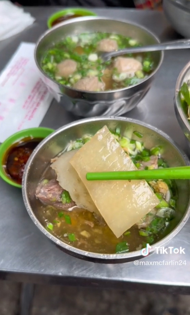  TP.HCM có một món hủ tiếu khiến khách Tây phải ca ngợi may mắn mới được thưởng thức - Ảnh 6.