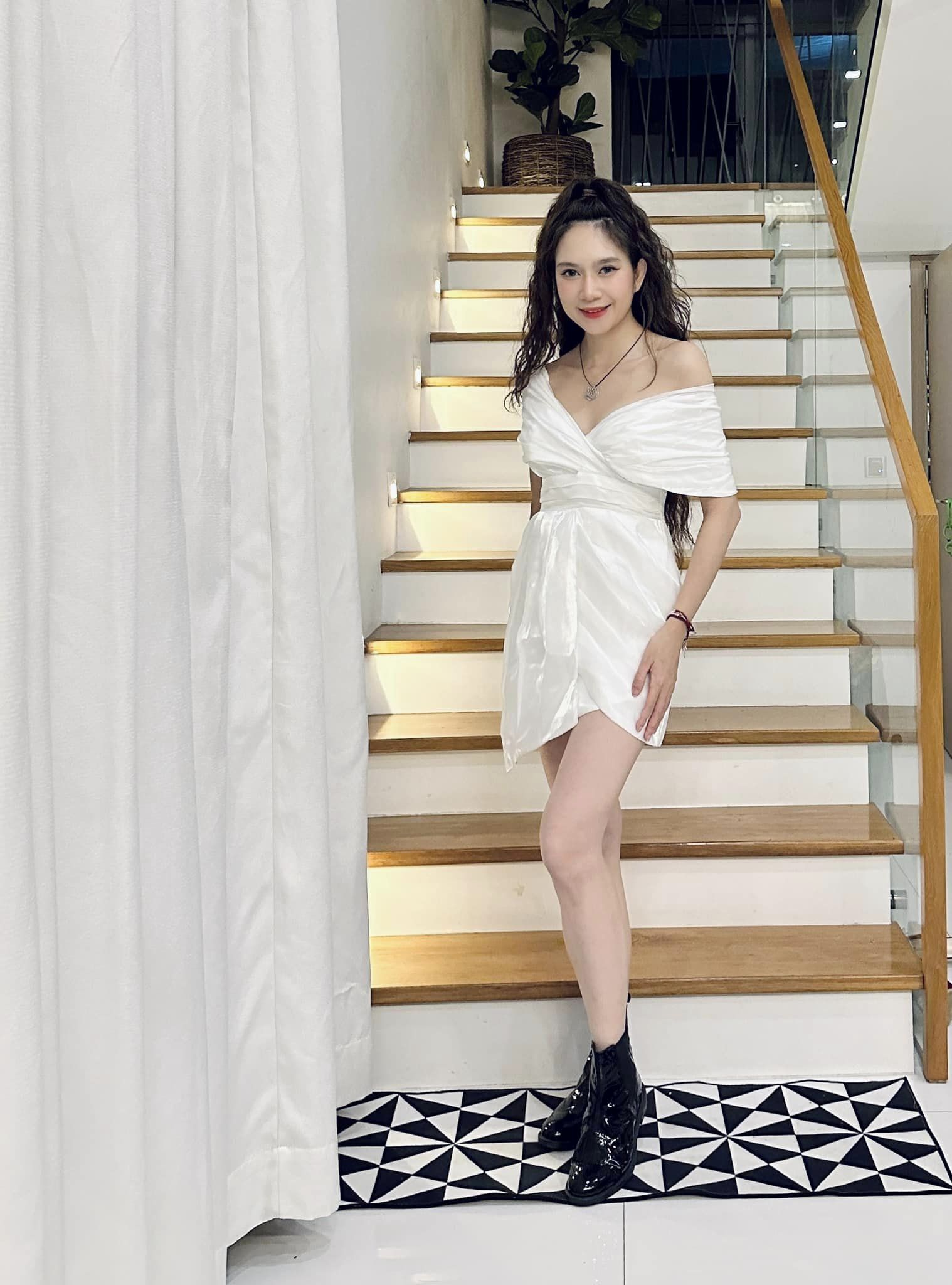 Vợ Lý Hải qua 4 lần sinh nở vẫn đẹp, có gu thời trang sành điệu vạn người mê - Ảnh 8.