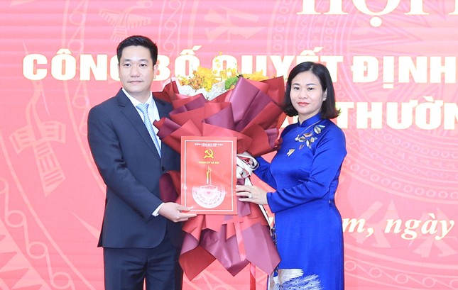 Hà Nội: Điều động Chủ tịch quận Nam Từ Liêm để bổ nhiệm làm Giám đốc Sở TN&MT - Ảnh 1.