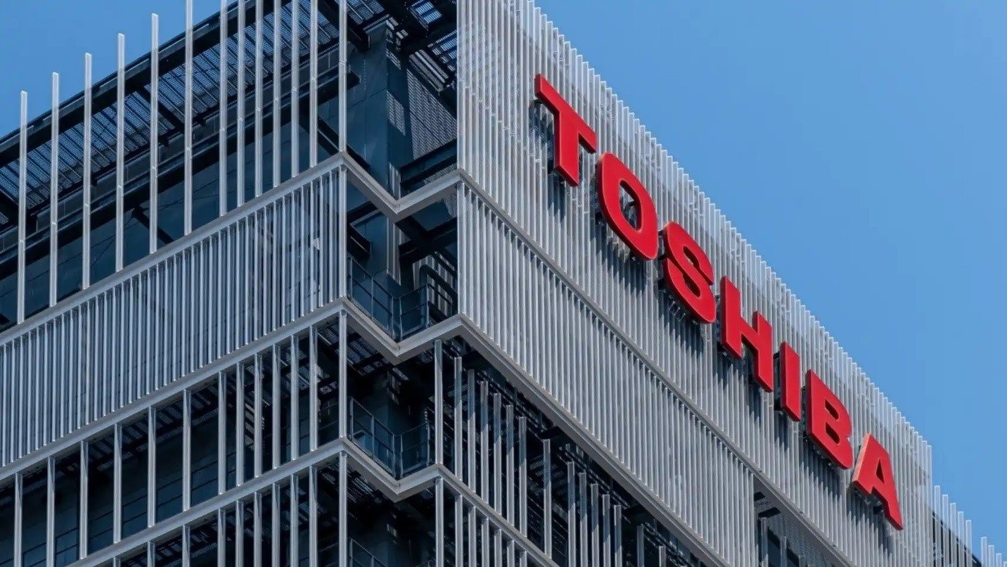 Con đường nào đưa Toshiba từ biểu tượng về thiết bị điện tử, năng lượng hạt nhân... đến bán mình, hủy niêm yết? - Ảnh 1.