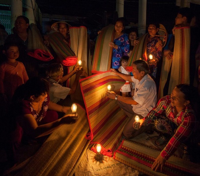 Một di sản trăm tuổi ở miền Tây vừa được Lý Hải đốt tiền tỉ “hồi sinh”, khung cảnh thời hưng thịnh hiện về gây xúc động - Ảnh 4.