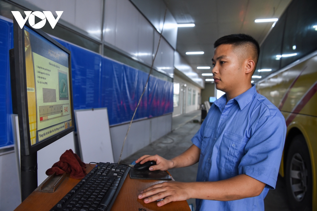 Một trung tâm đăng kiểm ở Bắc Ninh hoạt động trở lại - Ảnh 8.