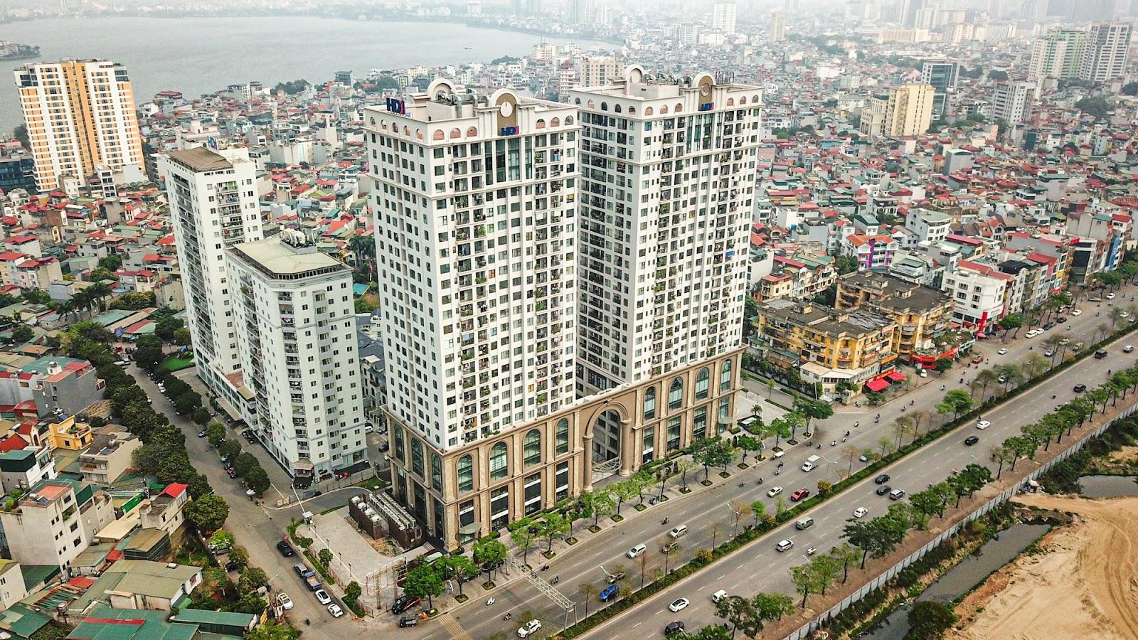 ‏[Photo Essay] Chung cư quanh TTTM đắt nhất thủ đô Lotte Mall Hanoi - Võ Chí Công đã hình thành mặt bằng giá mới lên đến 100 triệu đồng/m2 - Ảnh 4.