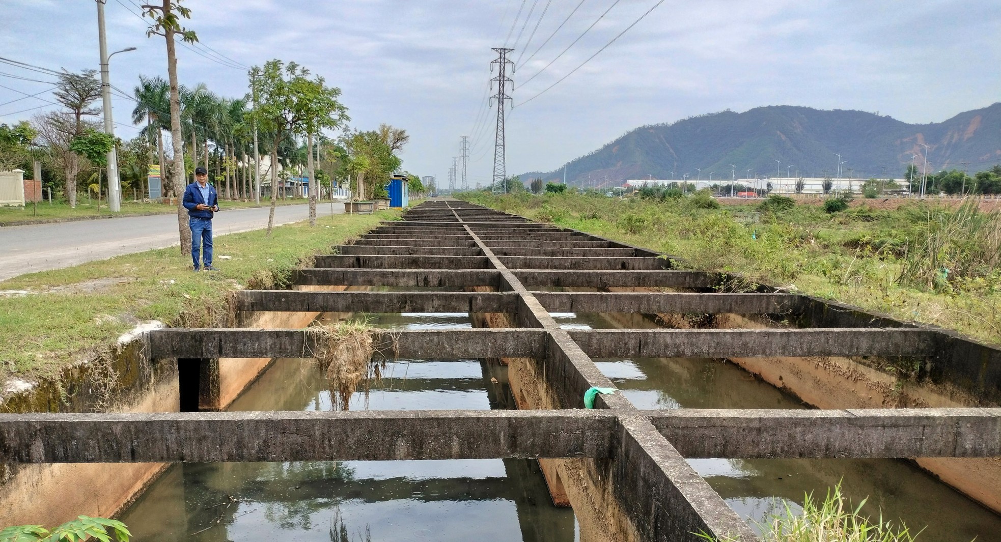 Người dân 'mắc kẹt' giữa dự án xử lý nước thải hơn 230 tỷ ở Đà Nẵng - Ảnh 2.