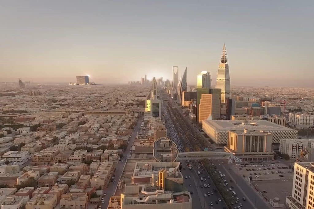 Hé lộ bên trong toà nhà lập phương cao 400m của Saudi Arabia: Siêu dự án đủ sức chứa hơn 20 toà Empire State, sở hữu sân thượng giải trí lớn nhất thế giới - Ảnh 8.