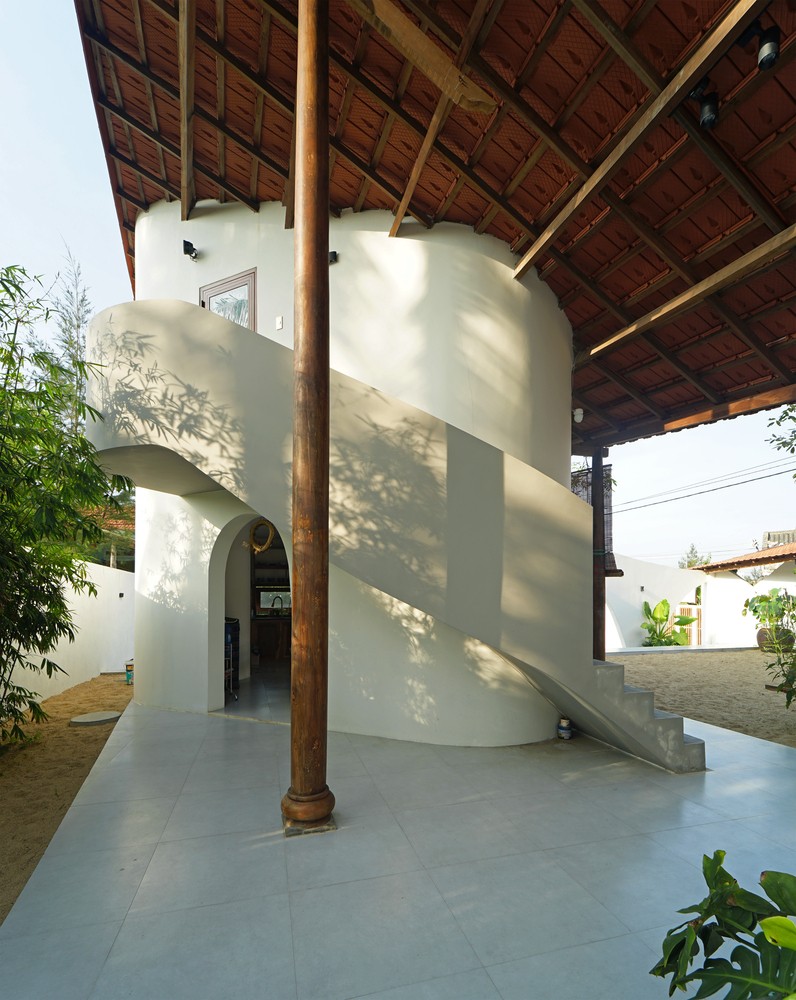 Kì lạ ngôi nhà nhìn như dải lụa trong gió - Ảnh 11.