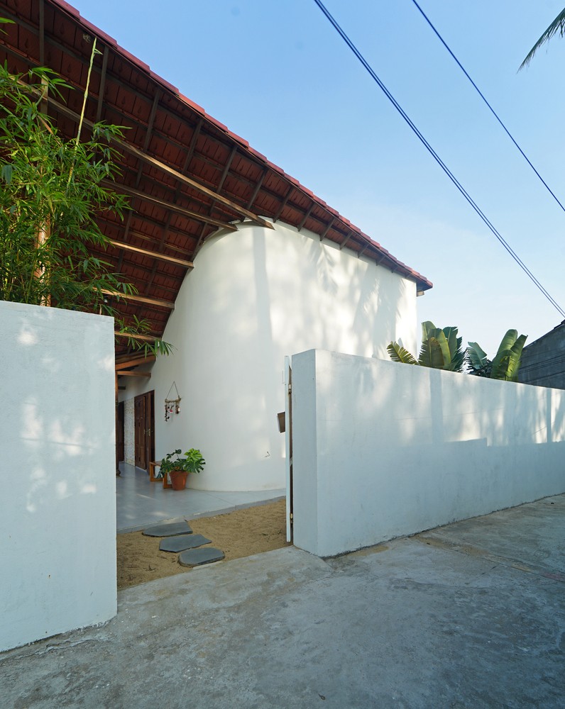 Kì lạ ngôi nhà nhìn như dải lụa trong gió - Ảnh 6.