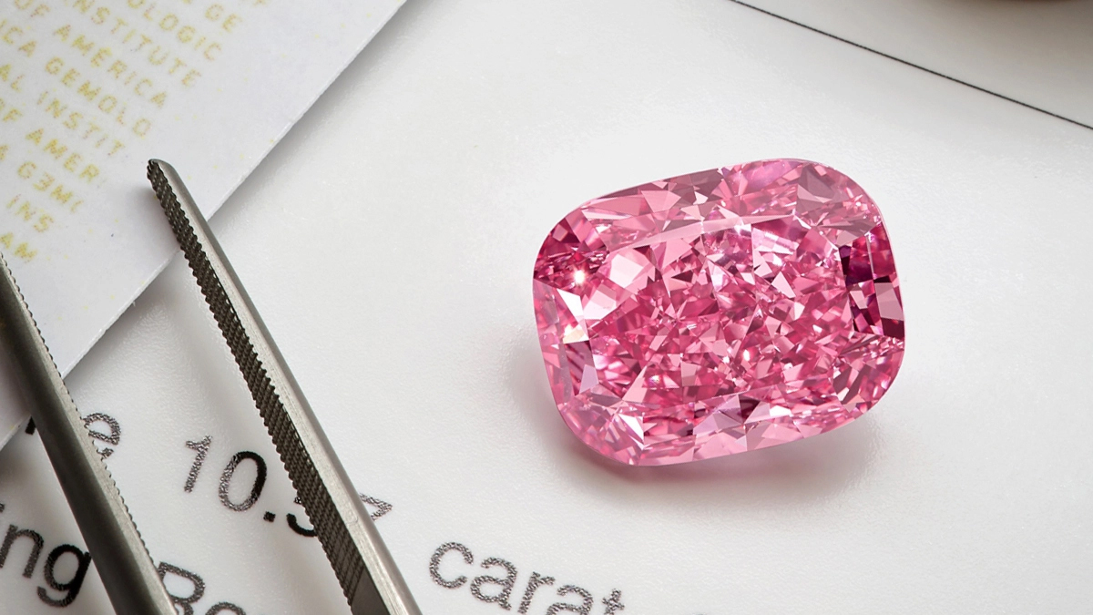Viên kim cương hồng quý hiếm 35 triệu USD sắp được đấu giá - Ảnh 1.
