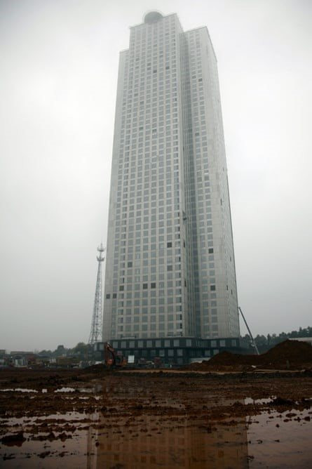 Xây toà nhà 57 tầng chỉ trong 19 ngày, ngành xây dựng của Trung Quốc phát triển đến mức khó tin - Ảnh 1.