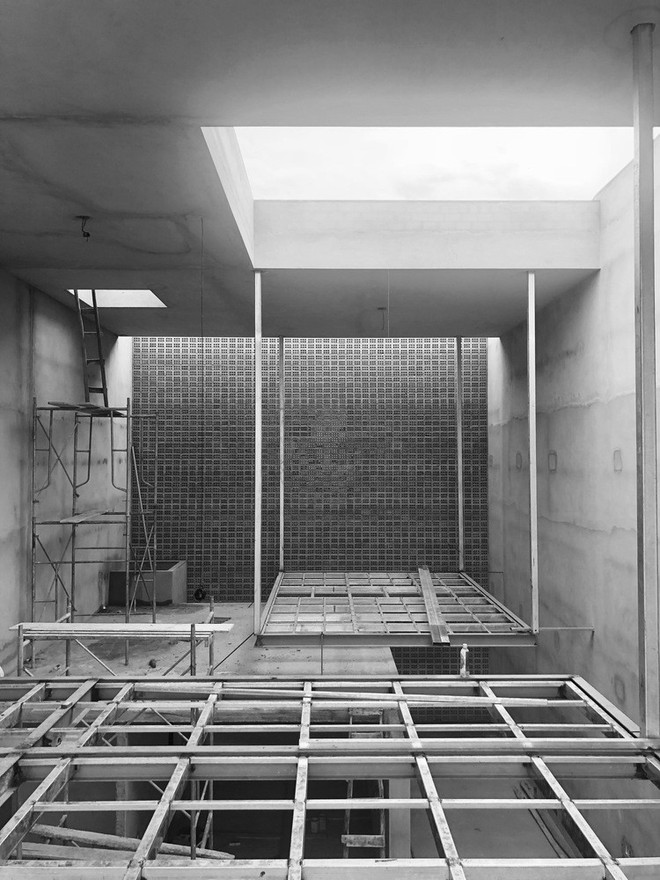 Ấn tượng với thiết kế nhà chống nóng đơn giản mà sang trọng ở Huế - Ảnh 3.