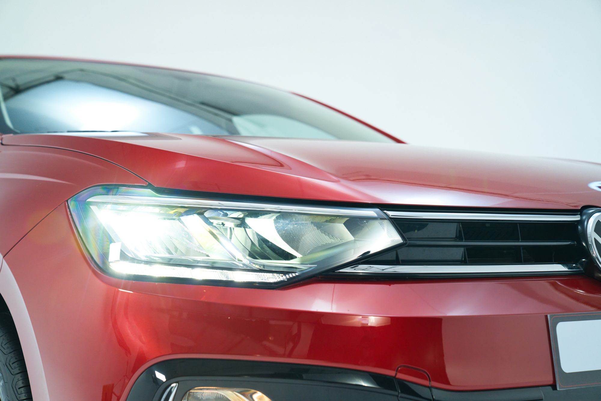 Volkswagen Virtus ra mắt Việt Nam: Sedan hạng B nhưng giá gần 1 tỷ đồng, ngang Camry và Mazda6 - Ảnh 3.