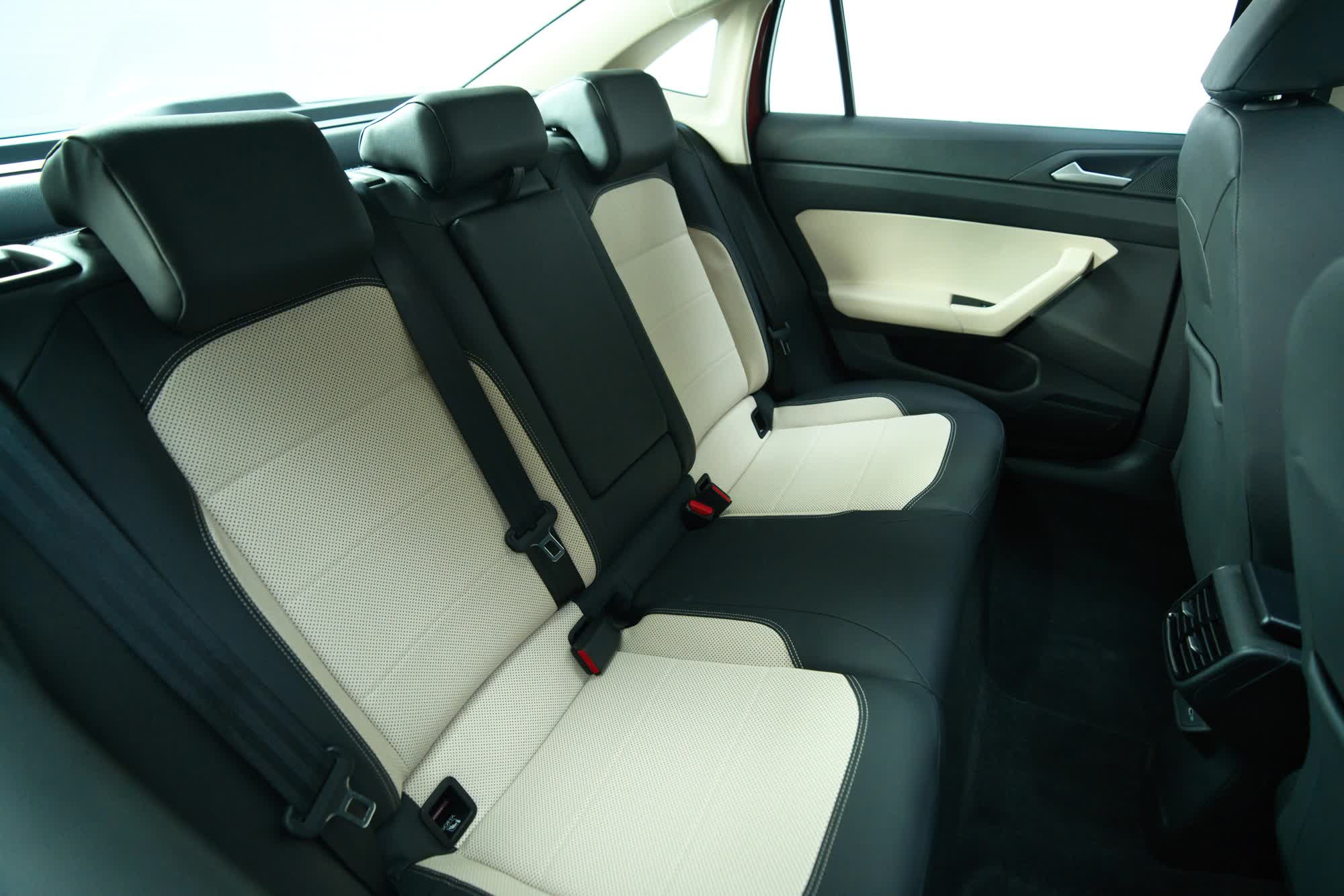 Volkswagen Virtus ra mắt Việt Nam: Sedan hạng B nhưng giá gần 1 tỷ đồng, ngang Camry và Mazda6 - Ảnh 22.