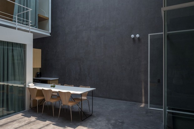 Ấn tượng với thiết kế nhà chống nóng đơn giản mà sang trọng ở Huế - Ảnh 12.